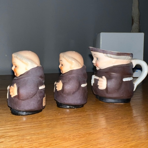 GOEBEL FRIAR TUCK MONK PORCELAIN TOBY JUG PITCHER & SALT PEPPER SHAKERS - Picture 6 of 11